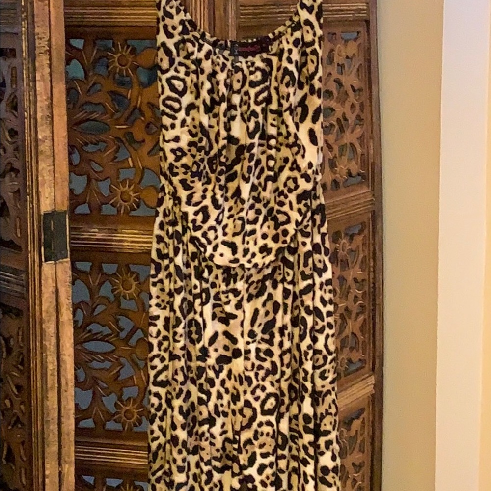 Animal  Print  Sleeveless Jumpsuit.